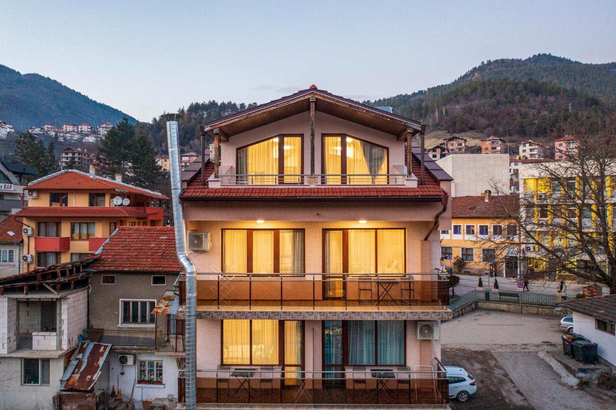 Valemo Apart House Dewin Exterior foto